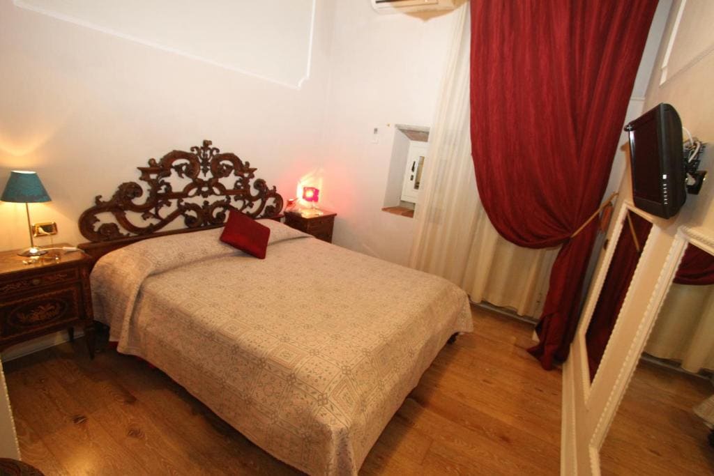 Superior Double Room room - Image 3