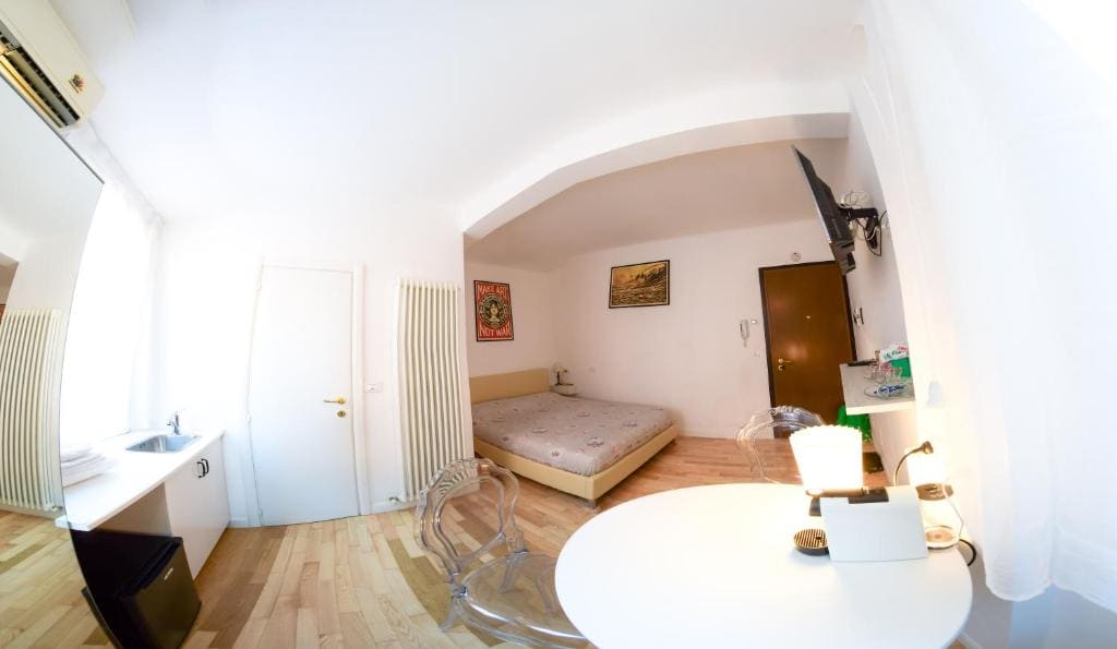 Deluxe Room room - Image 2