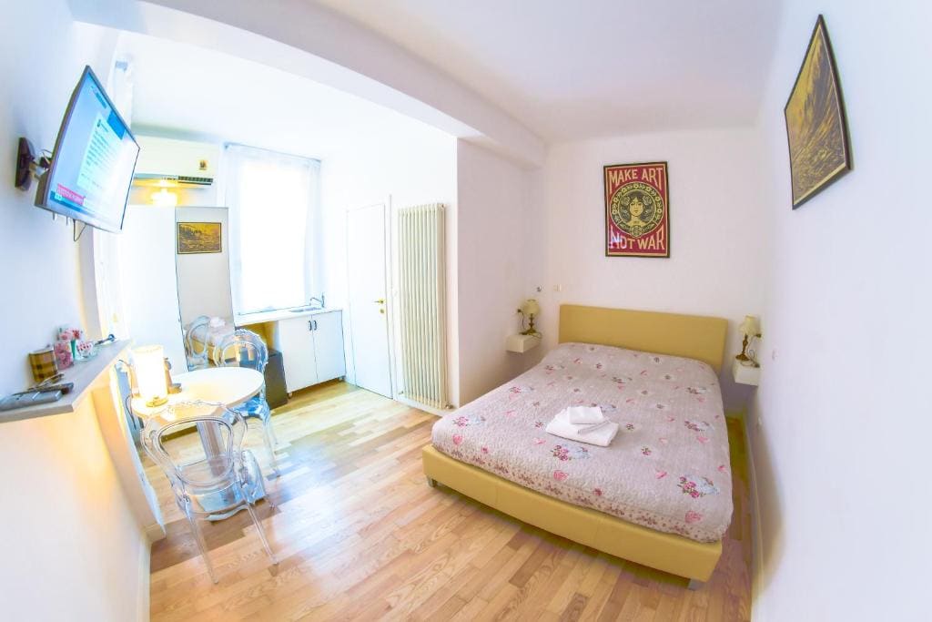 Deluxe Room room - Image 1