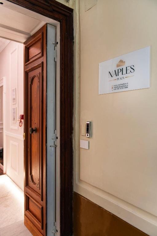 Luxury Triple Room room - Image 1