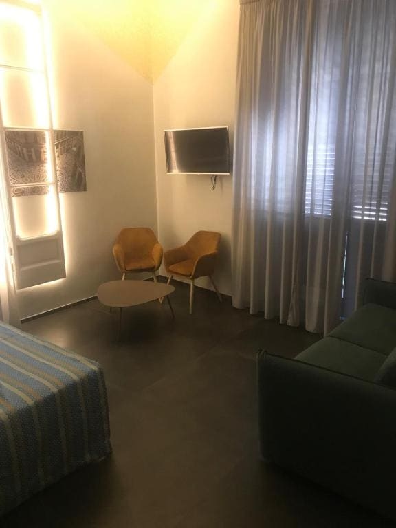 Comfort Quadruple Room room - Image 3