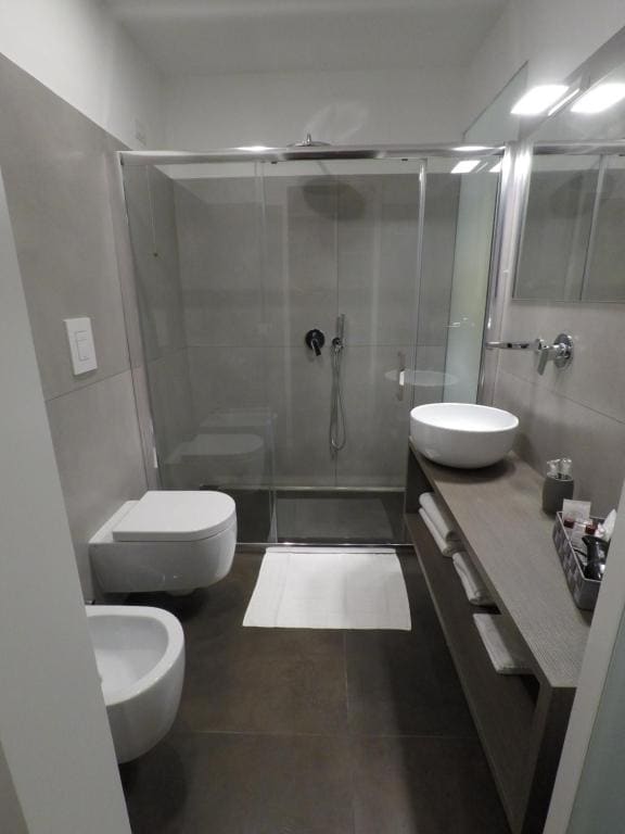 Deluxe King Room room - Image 1