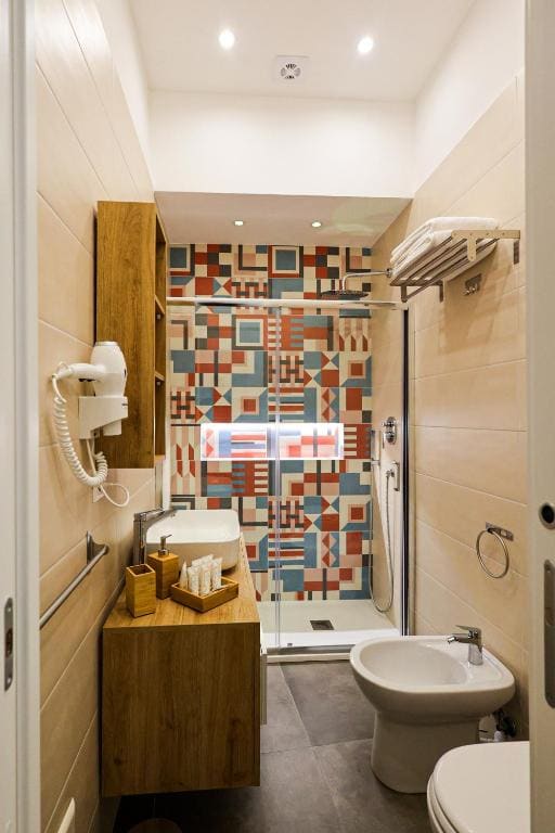 Double Room with Balcony room - Image 2