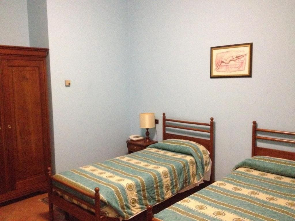 Twin Room room - Image 2