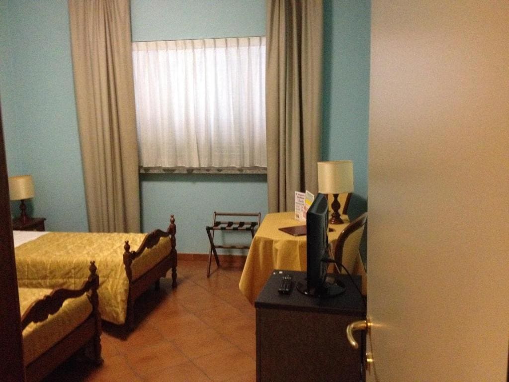 Twin Room room - Image 1