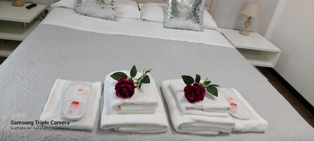 Double Room with Private Bathroom room - Image 1