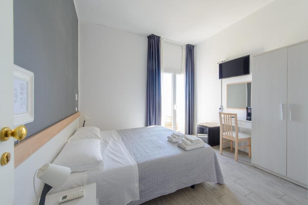 Quadruple Room with Balcony room - Image 1