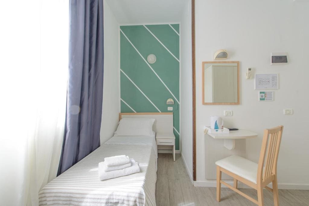 Single Room - no Balcony room - Image 1