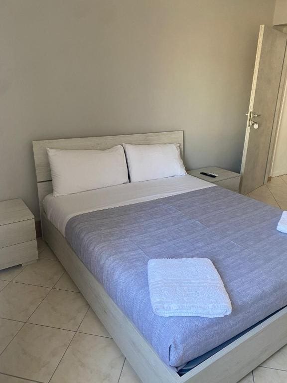 Double Room with Private Bathroom room - Image 1