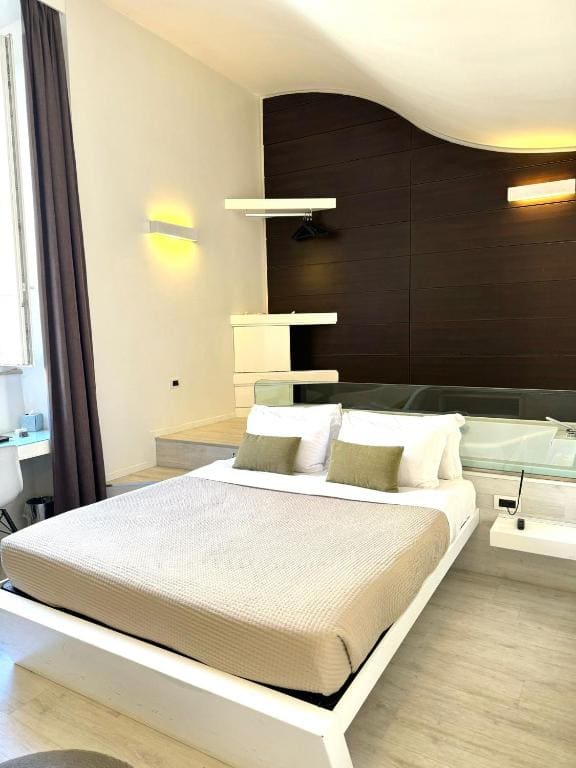 Suite room - Image 1