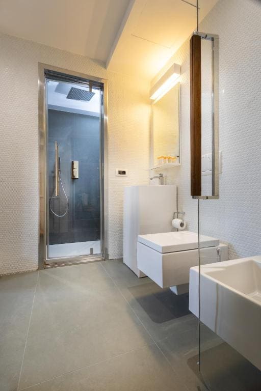 Suite with City View room - Image 3