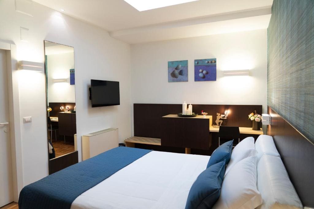 Double or Twin Room room - Image 1