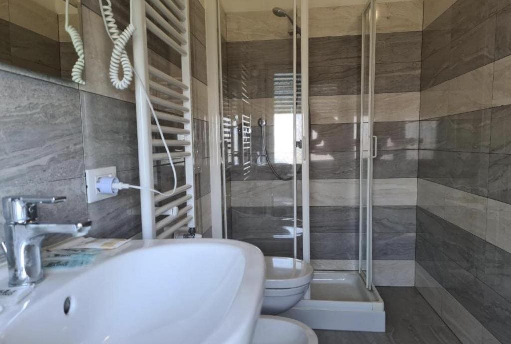 Family Room room - Image 2