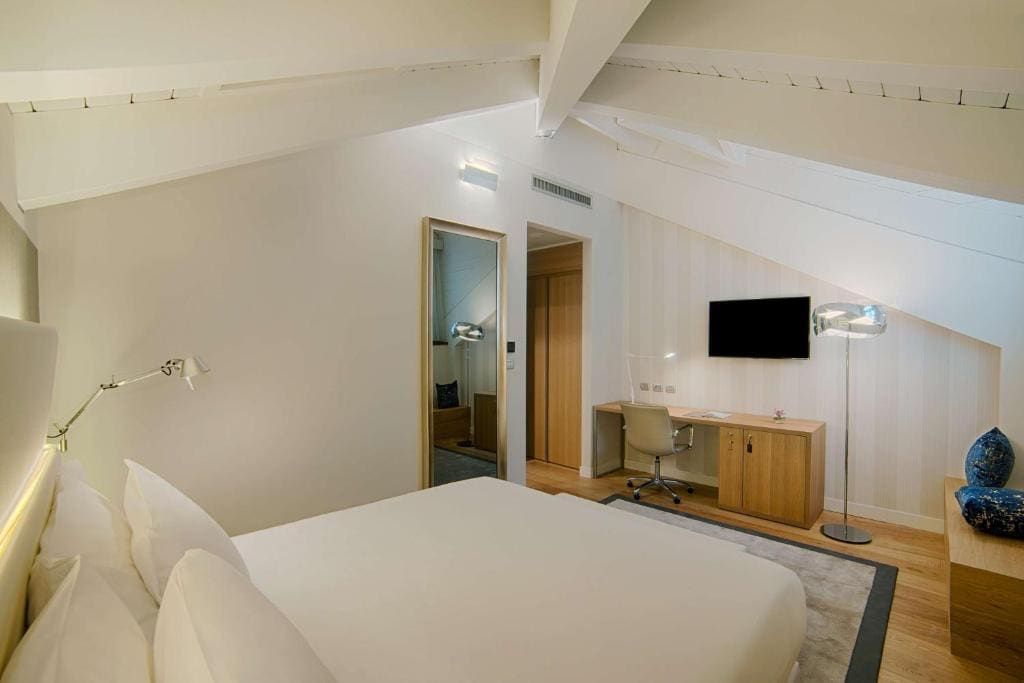 Premium Double or Twin Room with Terrace room - Image 2