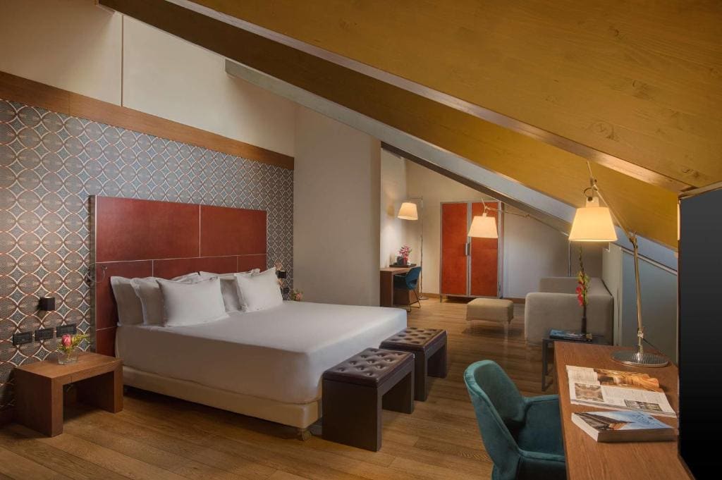 Superior Double or Twin Room room - Image 2
