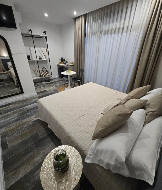 Superior Double Room room - Image 2