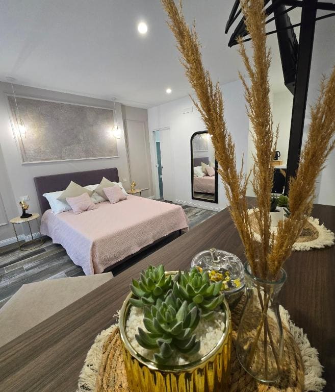 Superior Triple Room room - Image 2