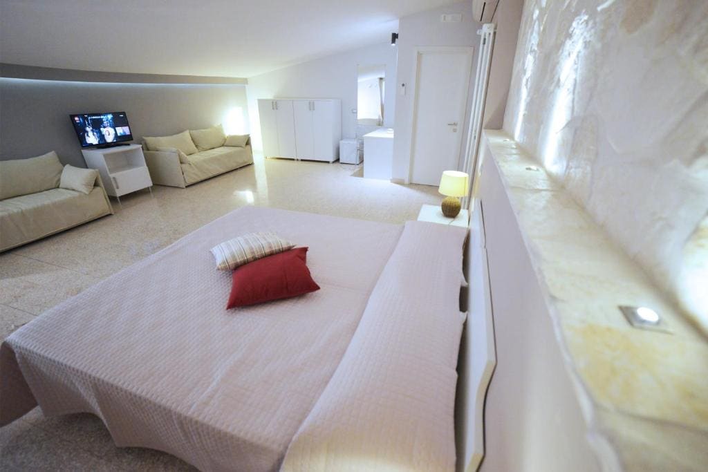 Suite room - Image 2