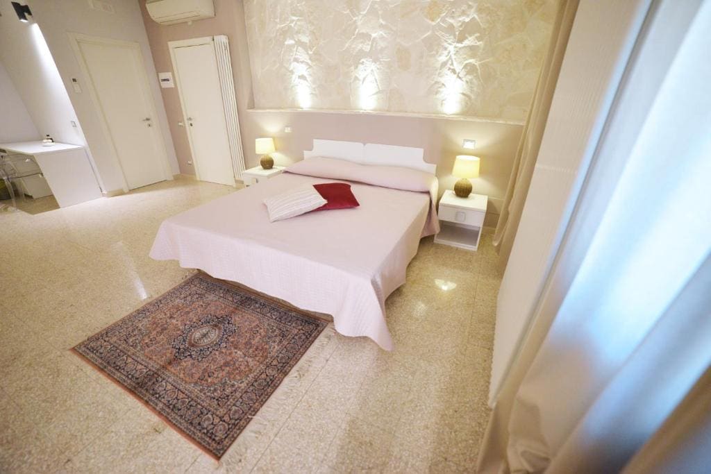Suite room - Image 3