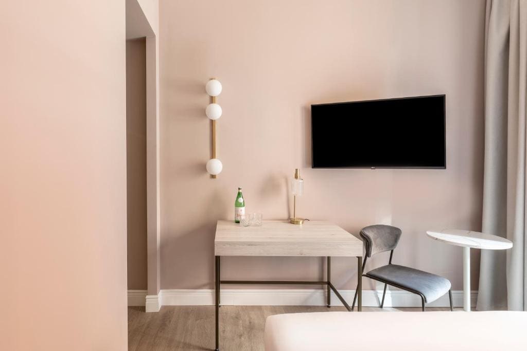 Superior Double Room room - Image 3