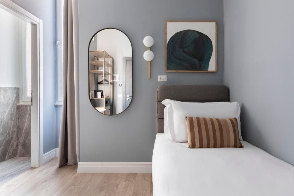 Small Room - Single Bed room - Image 1