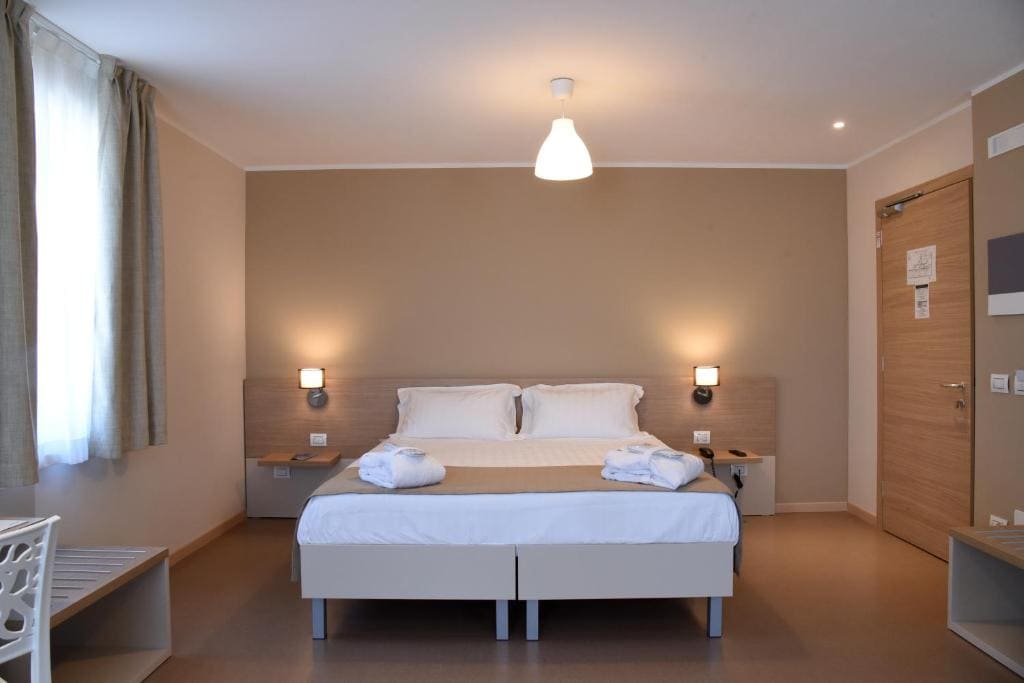 Double or Twin Room with Bathroom room - Image 1