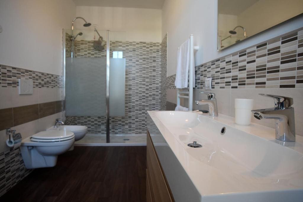 Superior Triple Room room - Image 2