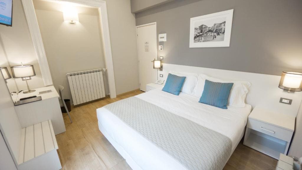 Superior Double Room room - Image 2