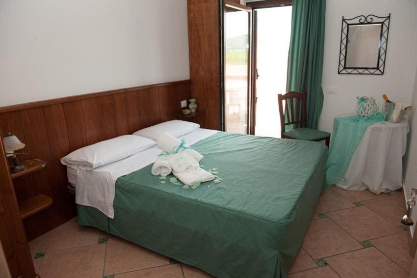 Double or Twin Room room - Image 3