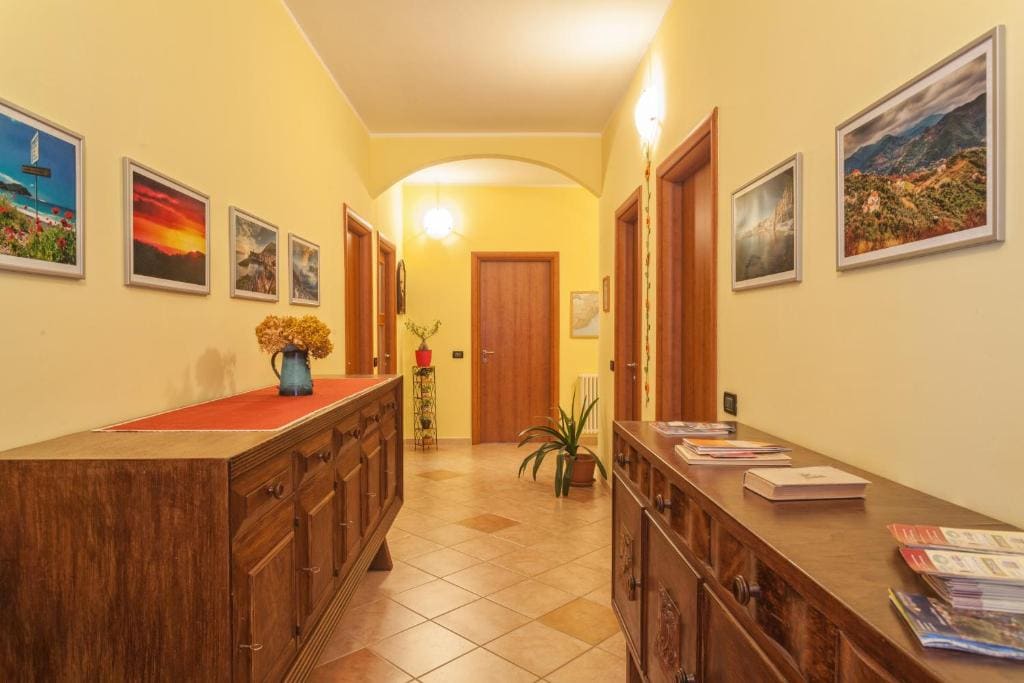 Apartment - Ground Floor room - Image 3