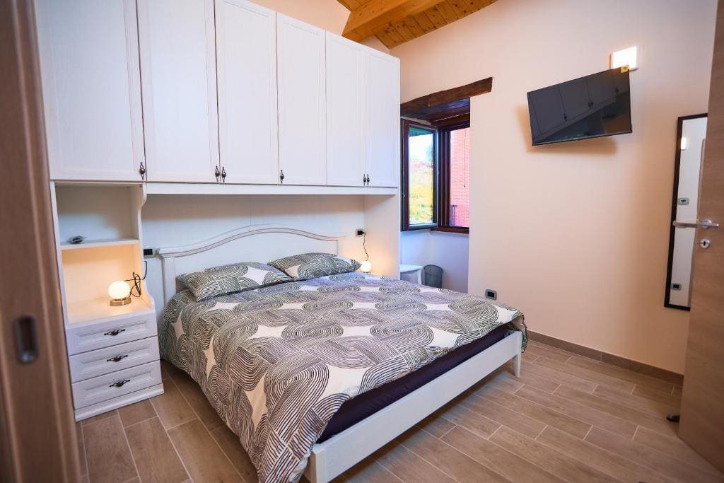 Double Room with Private Bathroom room - Image 2