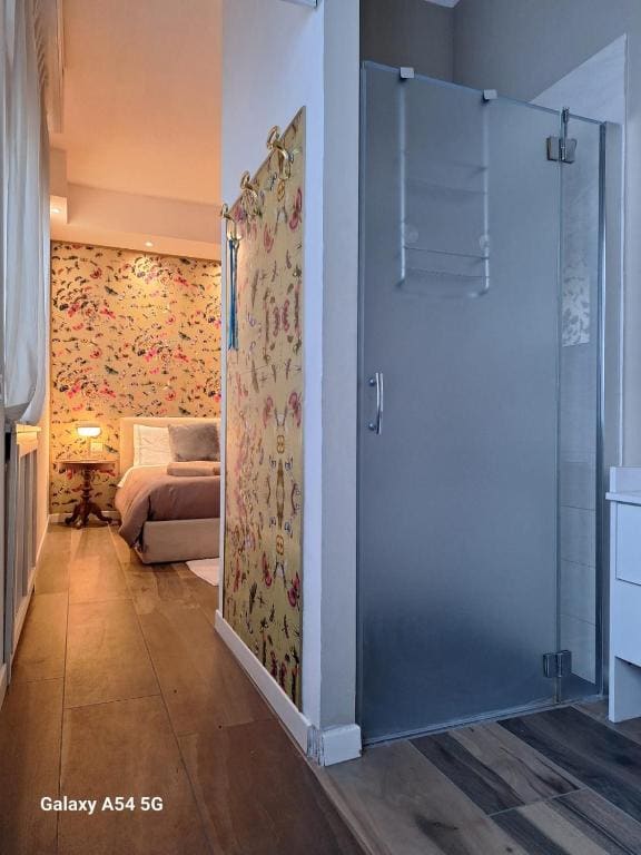 Deluxe King Room room - Image 1