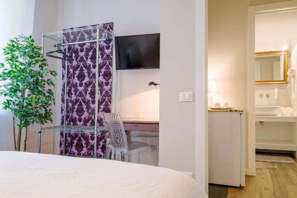 Superior King Room room - Image 3