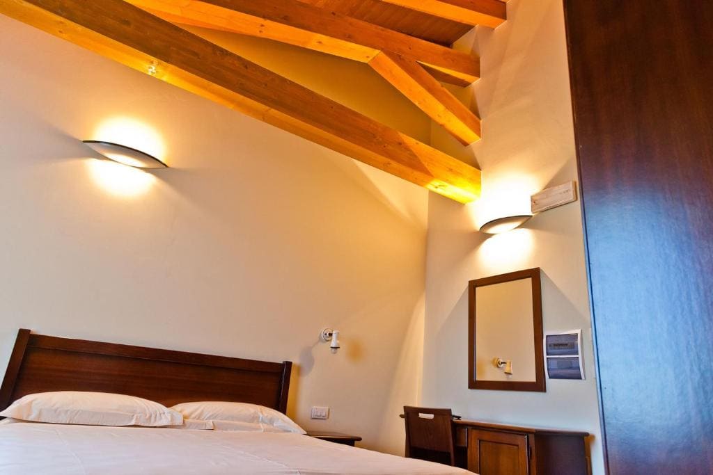 Suite room - Image 1