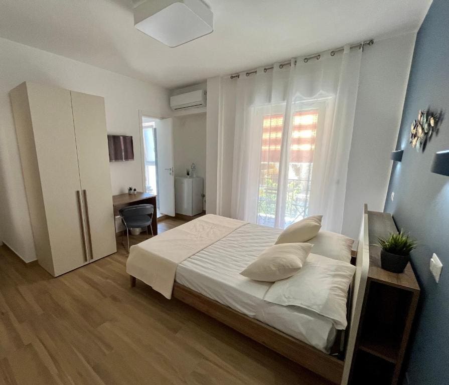 Standard Quadruple Room room - Image 3