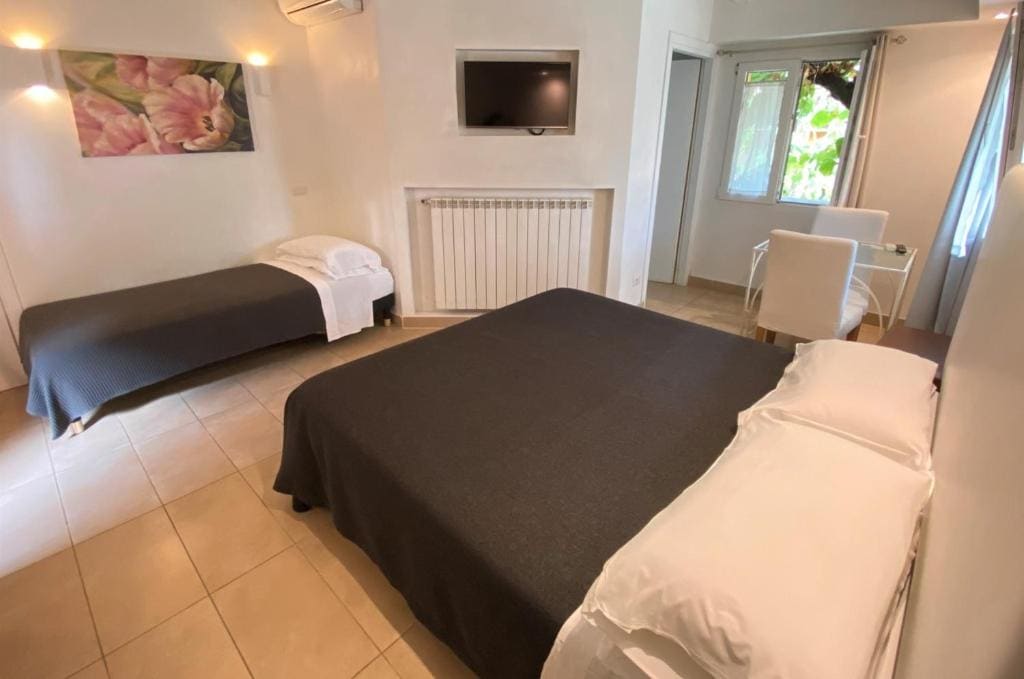 Double Room room - Image 2