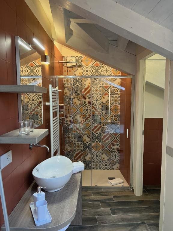 Large Double Room room - Image 3