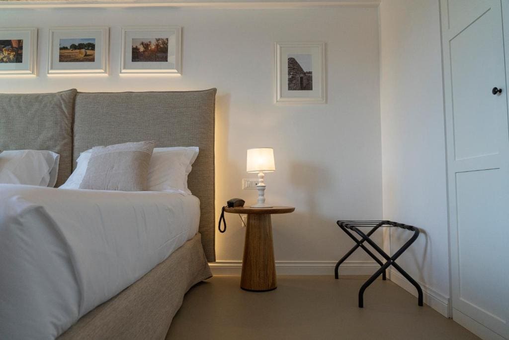 Executive Double Room with Spa Bath room - Image 1