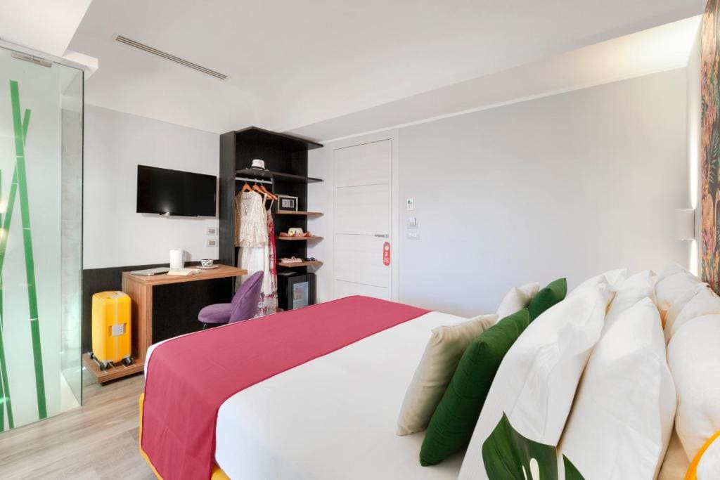 Superior Double or Twin Room with Terrace and Spa Bath room - Image 1