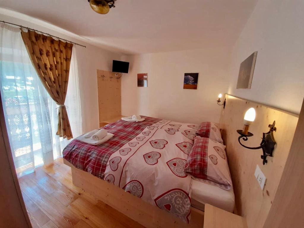 Double Room with Terrace room - Image 2