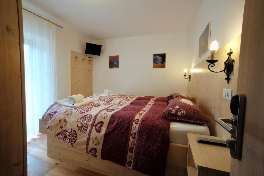 Double Room with Terrace room - Image 1