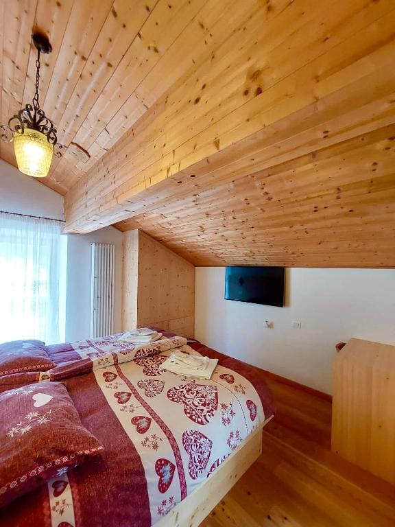 King Room with Mountain View room - Image 2
