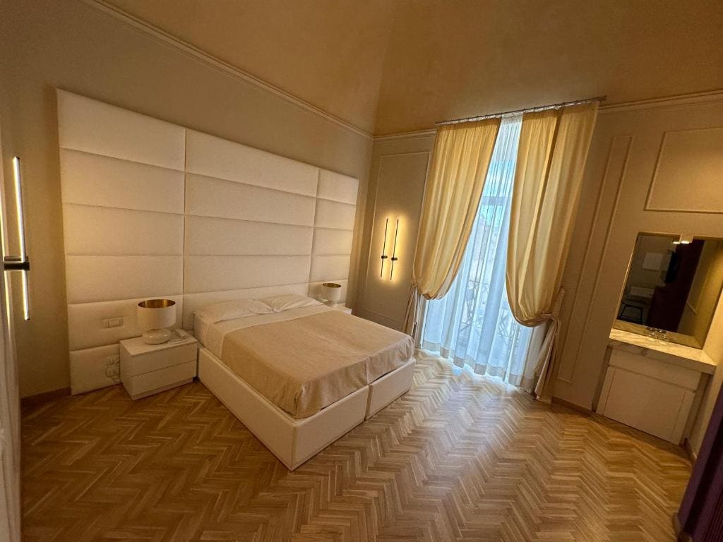 Superior Double Room room - Image 3