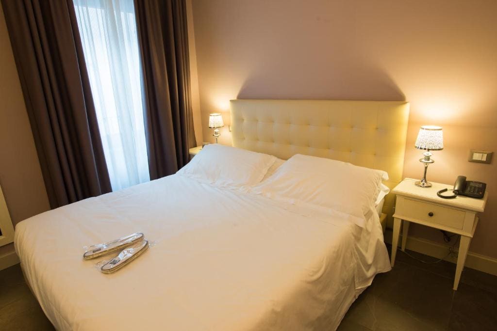 Standard Double Room room - Image 2