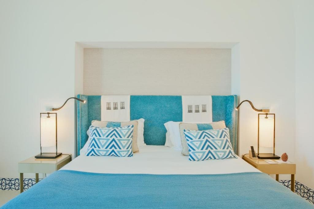 Junior Suite with Balcony room - Image 3
