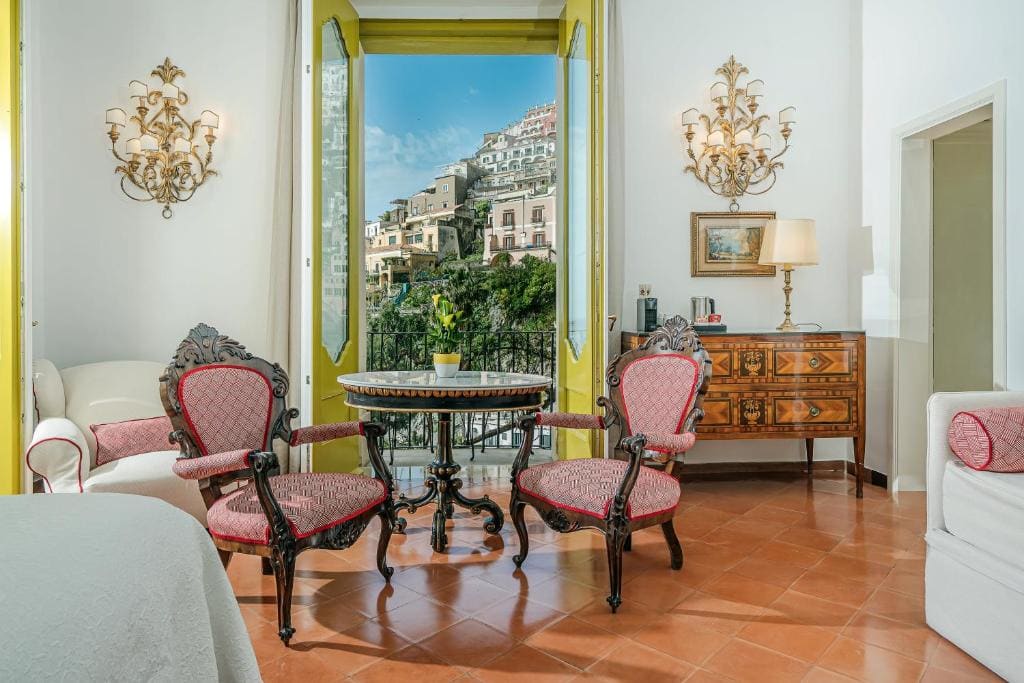 Deluxe Suite with Sea View room - Image 1