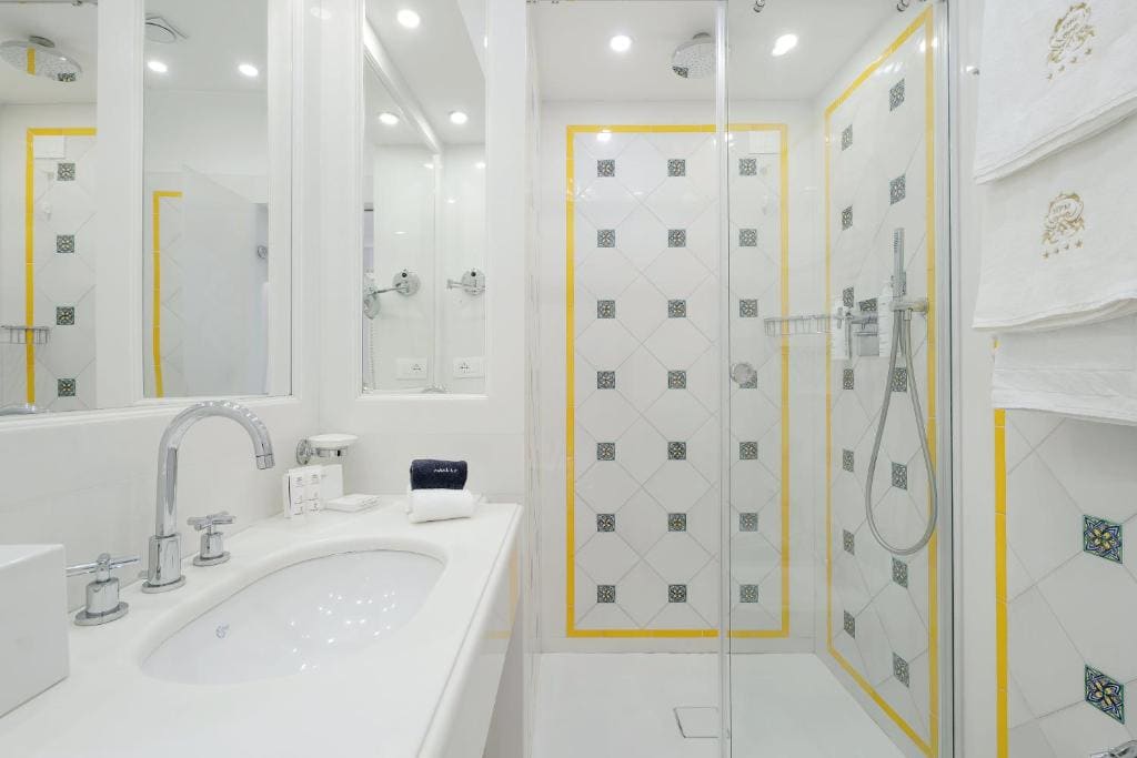 Double or Twin Room with Garden View room - Image 2