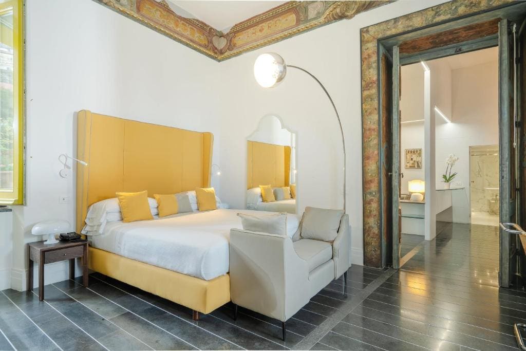 Suite with City View room - Image 2