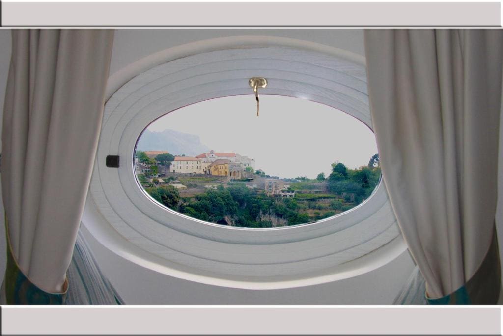 Junior Suite with Sea View room - Image 1