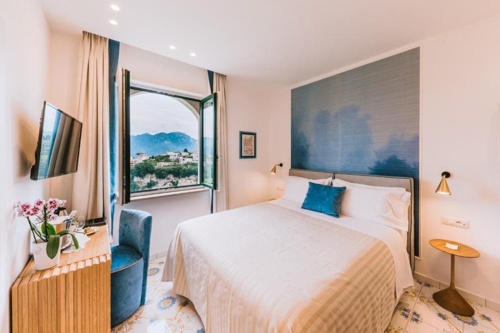 Junior Suite with Sea View room - Image 2